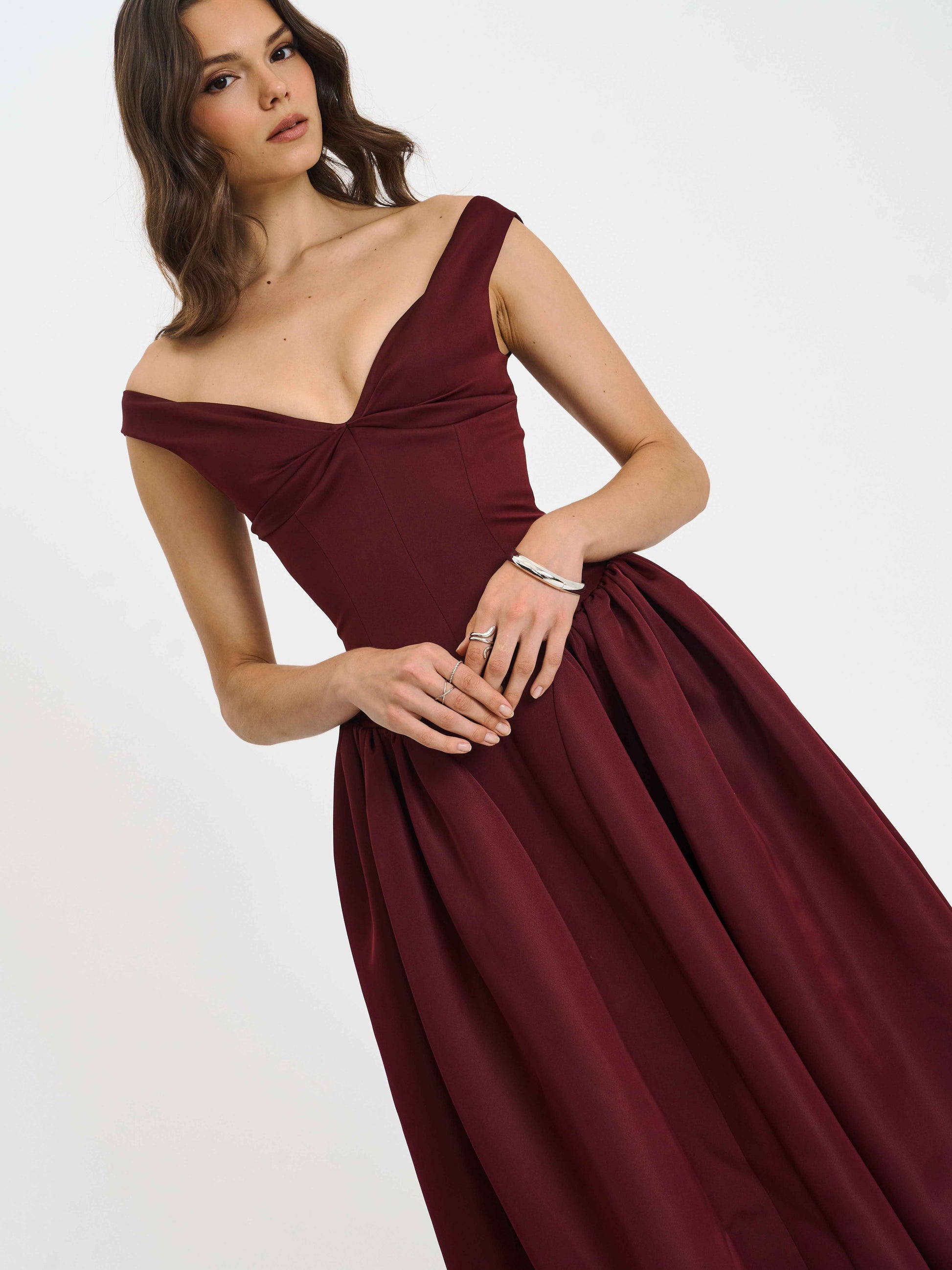 Omella Burgundy Ruched Bust Sweetheart Flared Midi Dress