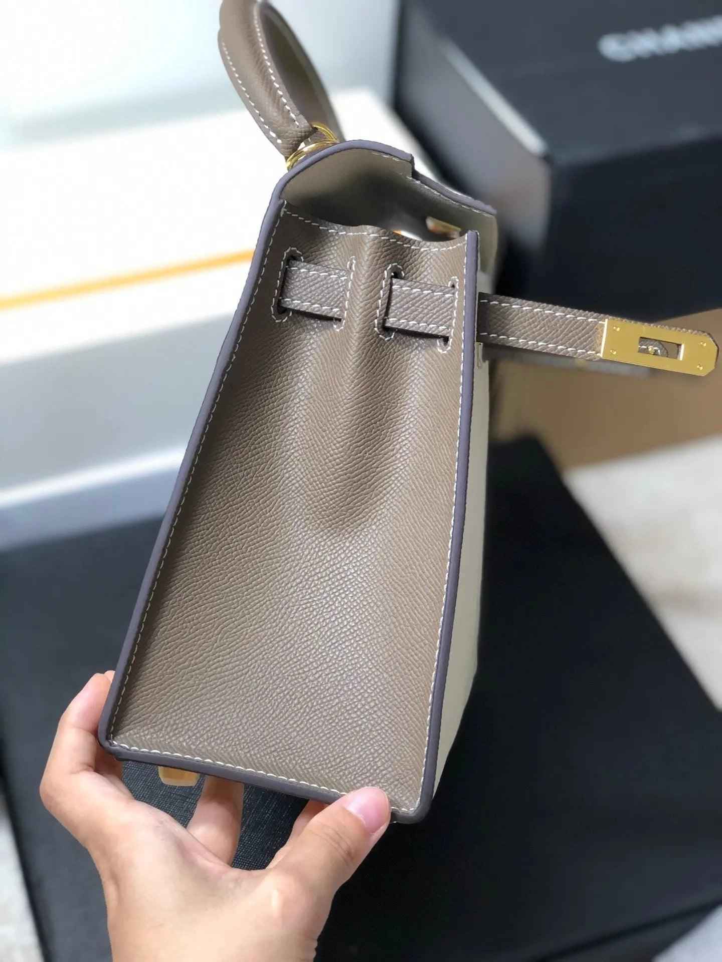 Sneakerhill - Kelly Bag 0015