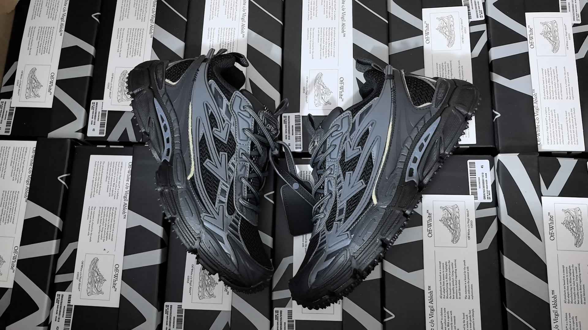 Off-White C/O Virgil Abloh Sneakers 011