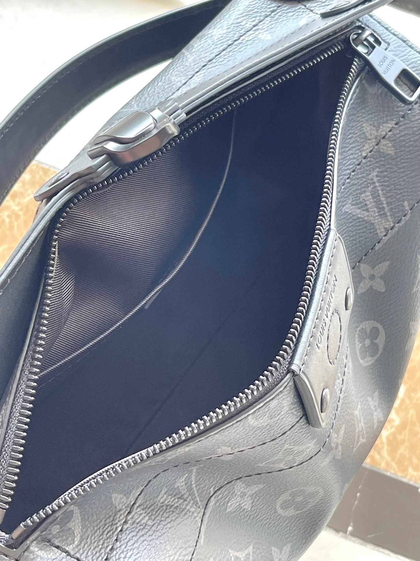 LuVi Soul Trunk East West Monogram Dus M11744
