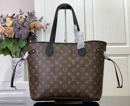 1984 LuVi Monogram Bag M12061
