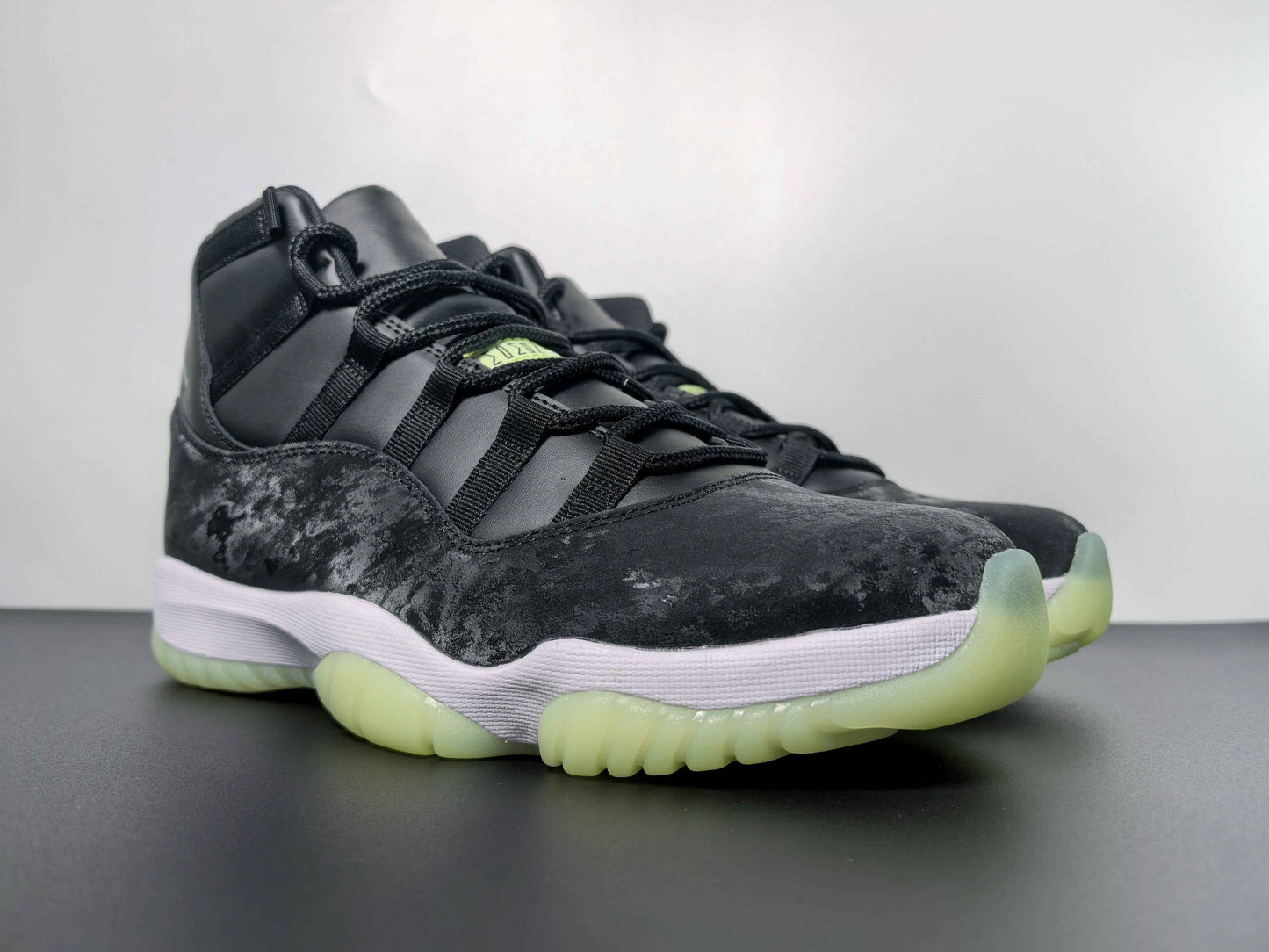 Air Jordan 11 “Sneaker School”