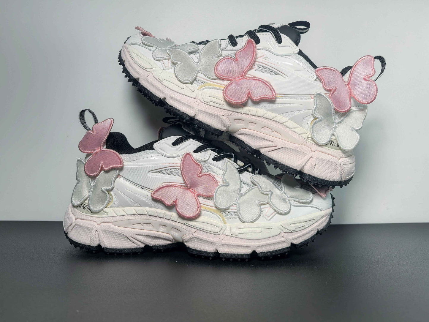 Off-White C/O Virgil Abloh Sneakers 010