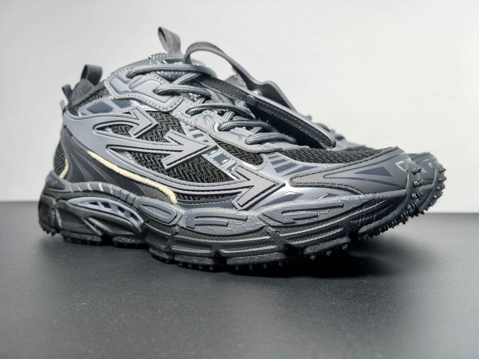 Off-White C/O Virgil Abloh Sneakers 011