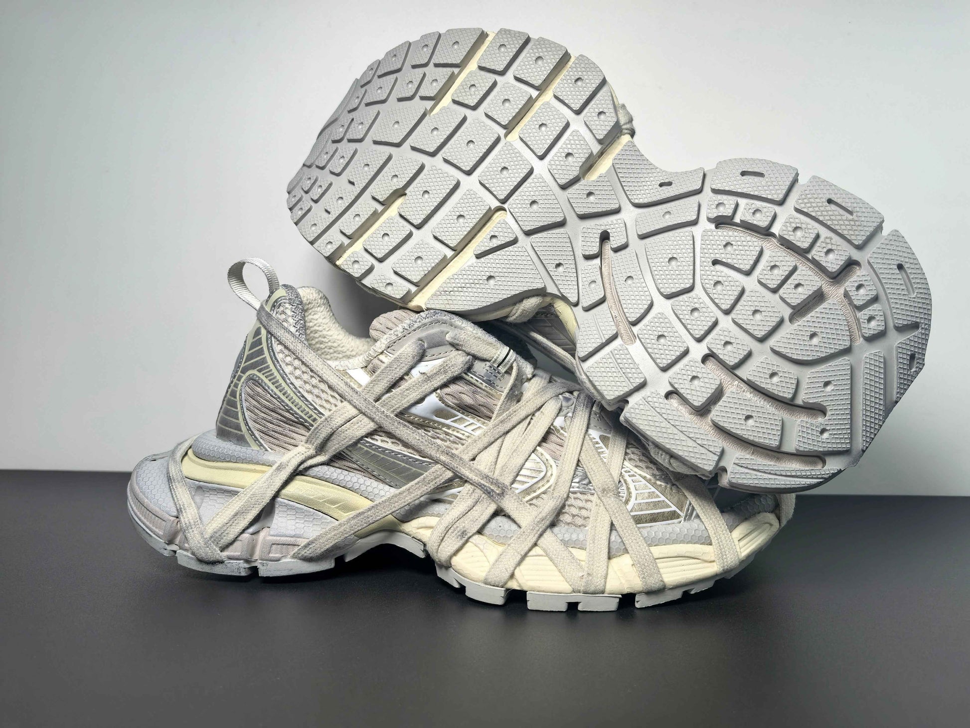 Balenciaga Runner 3XL Extreme Lace