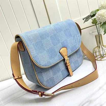 1984 LV Paris Bag M40743