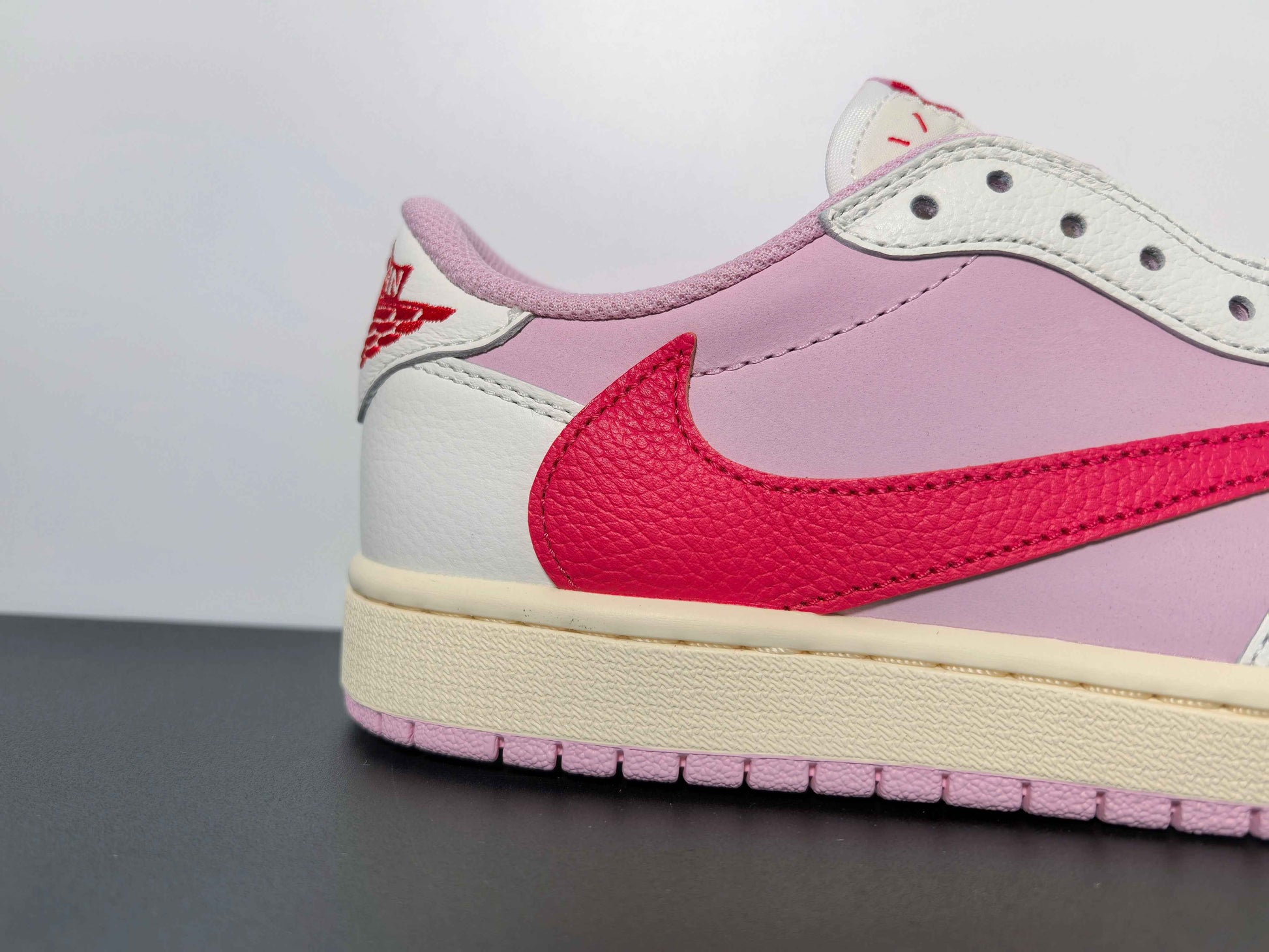 Travis Scott × AJ1 Low "Shy Pink"