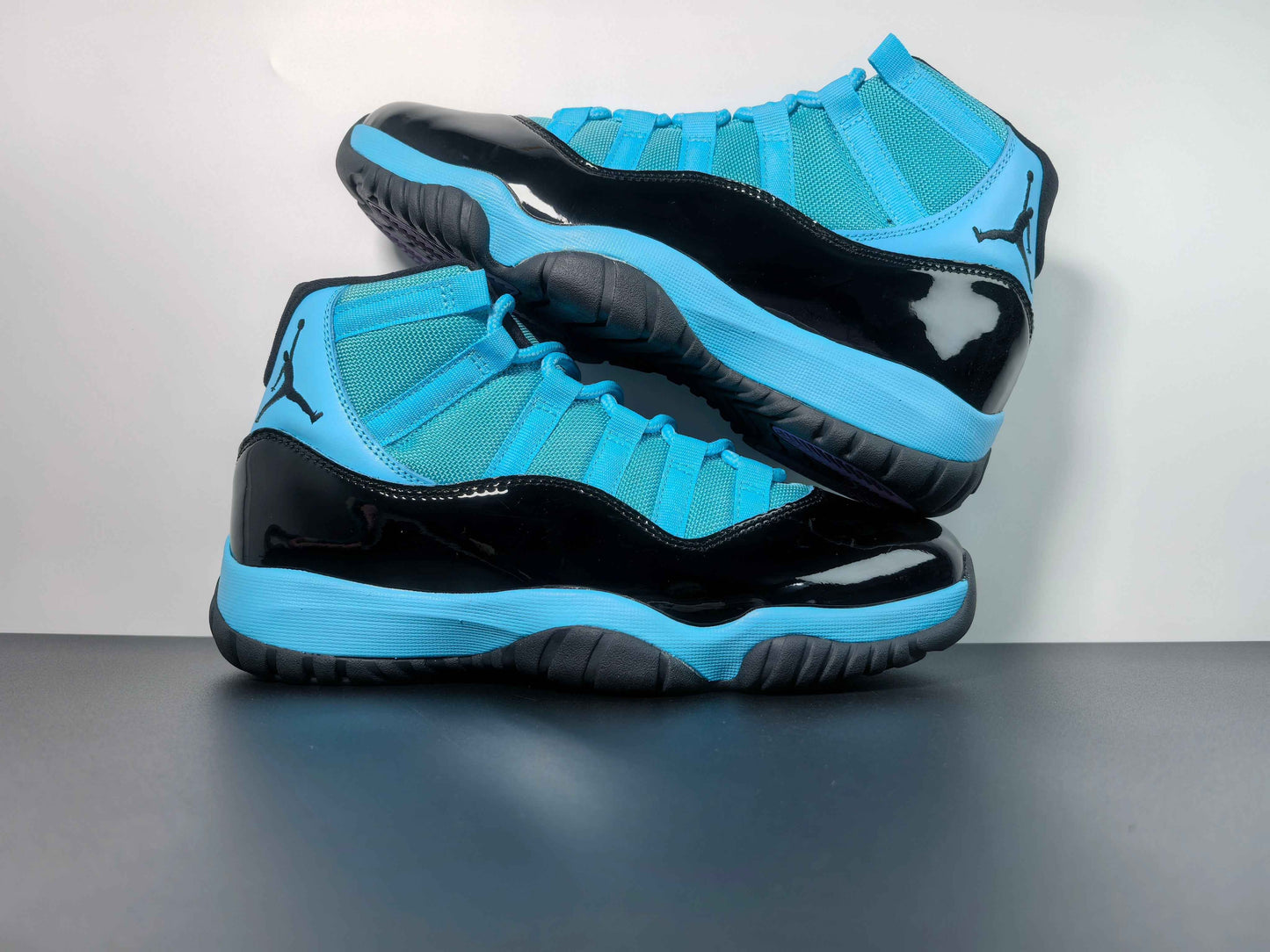 Air Jordan 11 CT8012-440