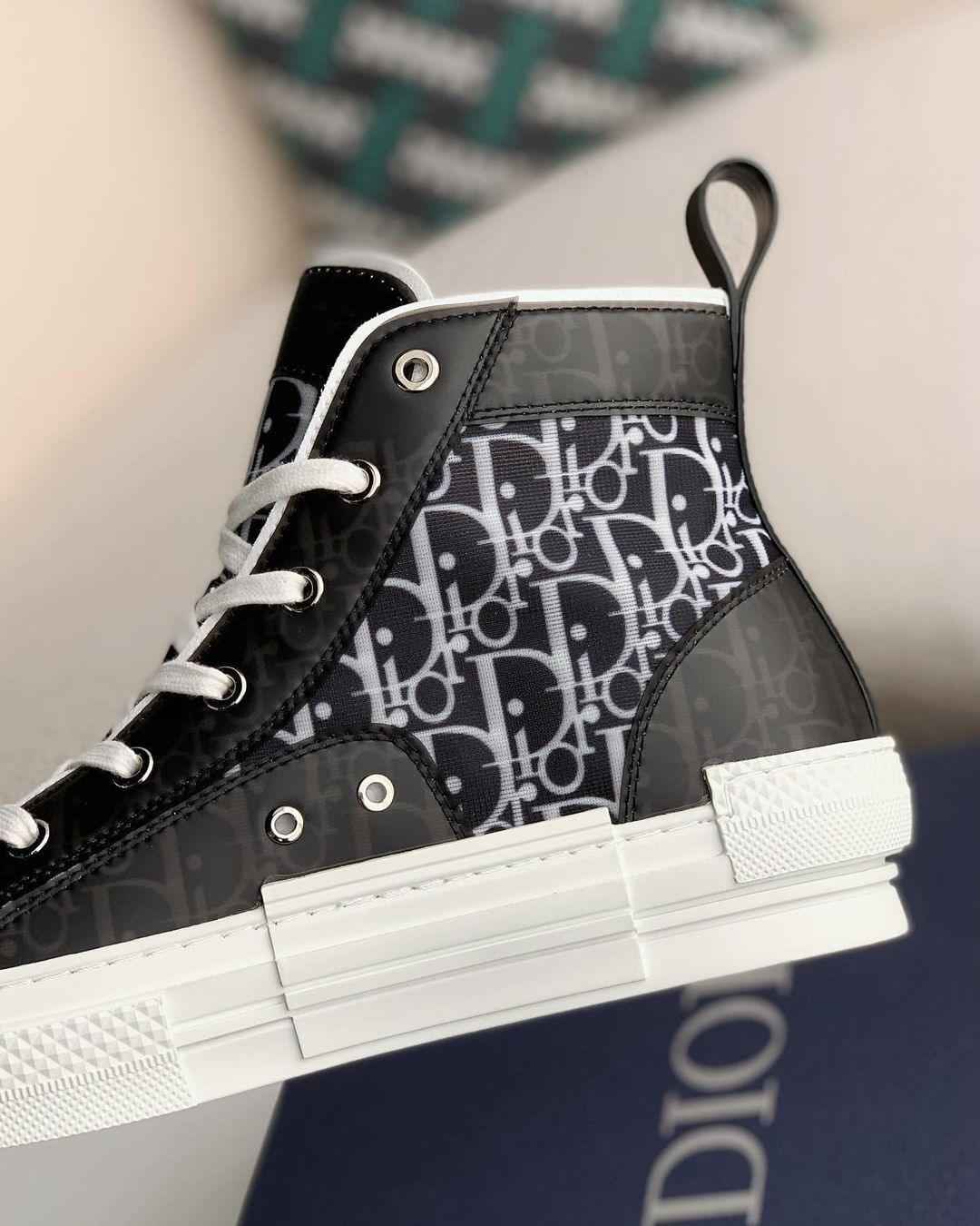 DR B23 High-Top Sneakers