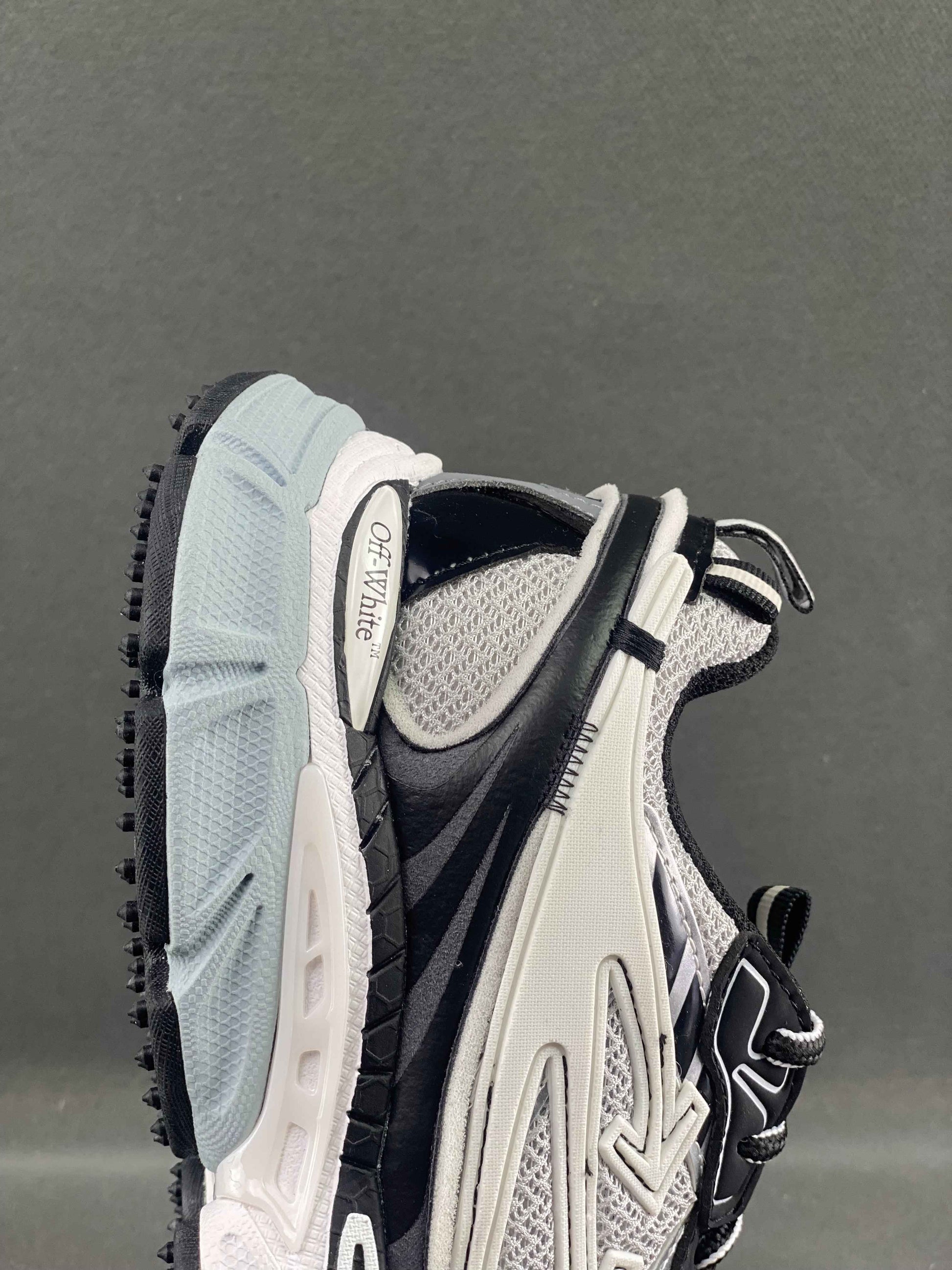 Custom OW x Virgil Abloh OW1102