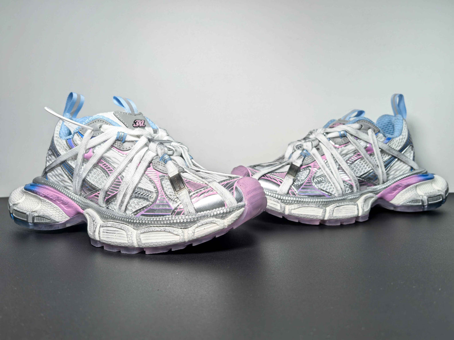 Balenciaga Runner 3XL Extreme Lace 02