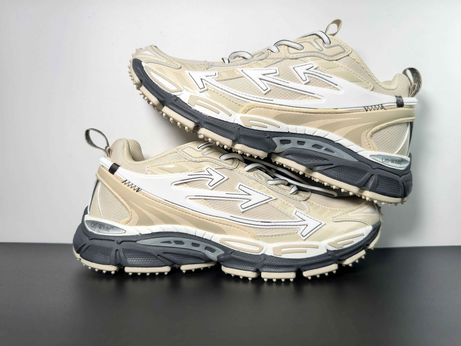 Off-White C/O Virgil Abloh Sneakers 009