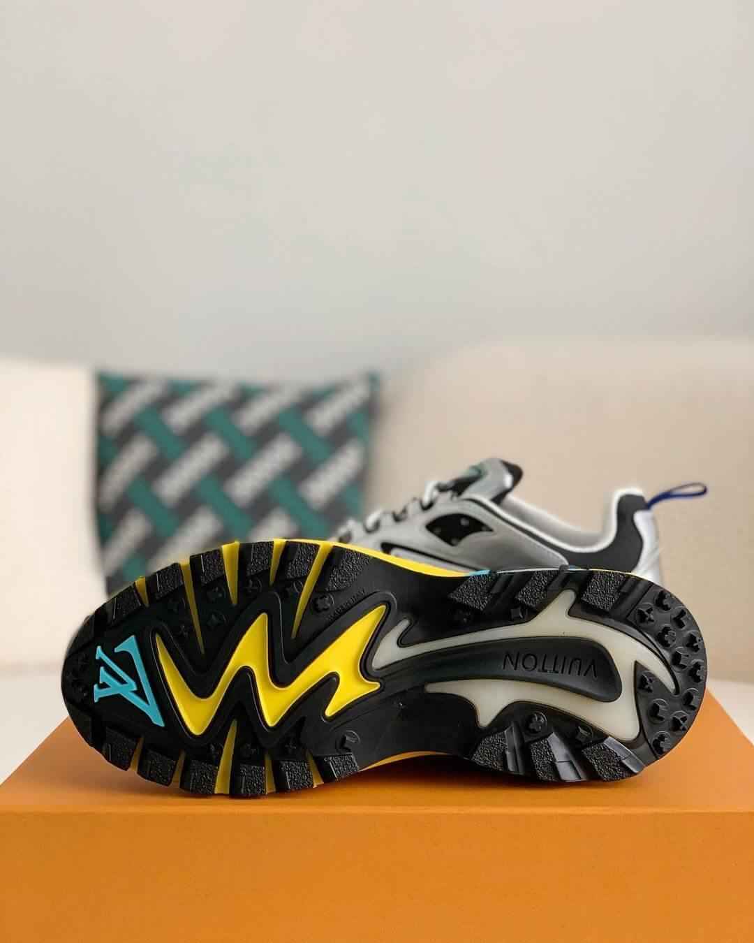 LV Urban Runner Tatic