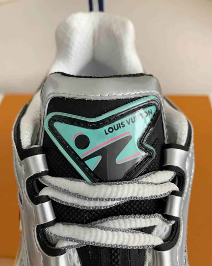 LV Urban Runner Tatic